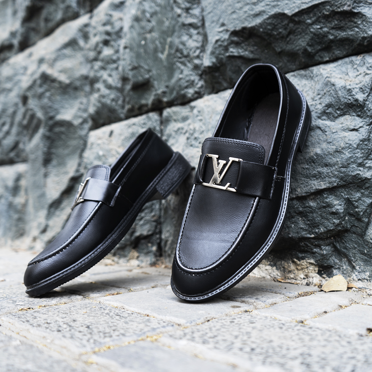 كالج مردانه مشكي  LV مدل Harbet