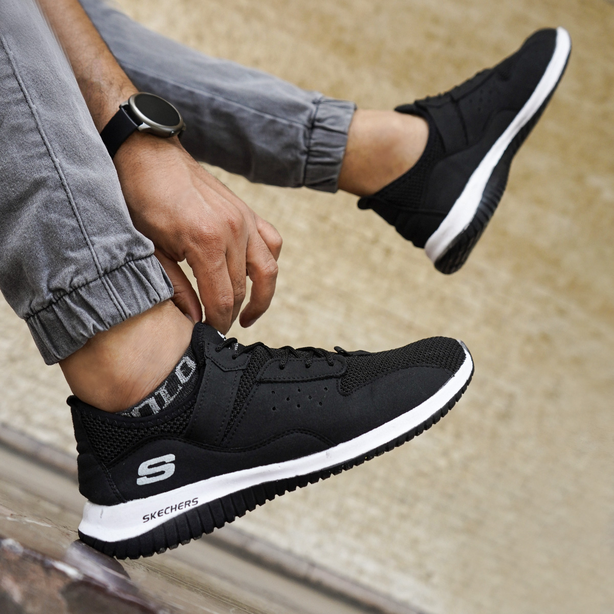 کفش مردانه SKECHERS مدل MIRAKEL رنگ مشکی