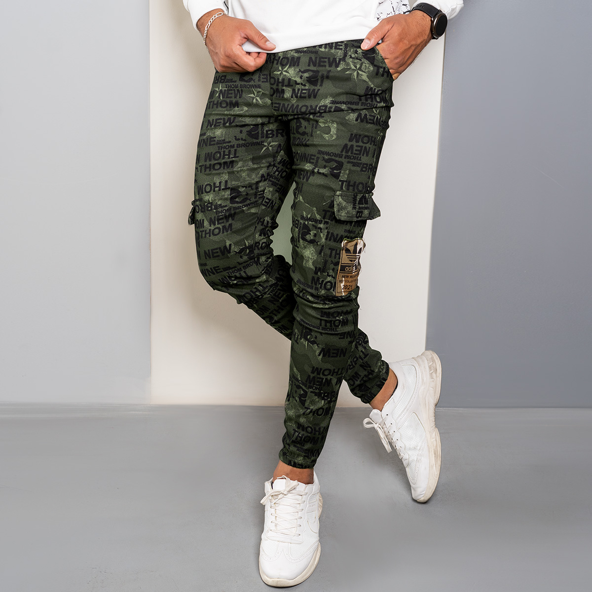 شلوار اسلش طرح نوشته سبز مردانه مدل Wiyan