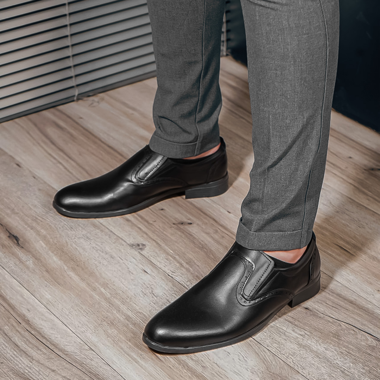 کفش مردانه رسمی ۸ترک مشکی مدل 63