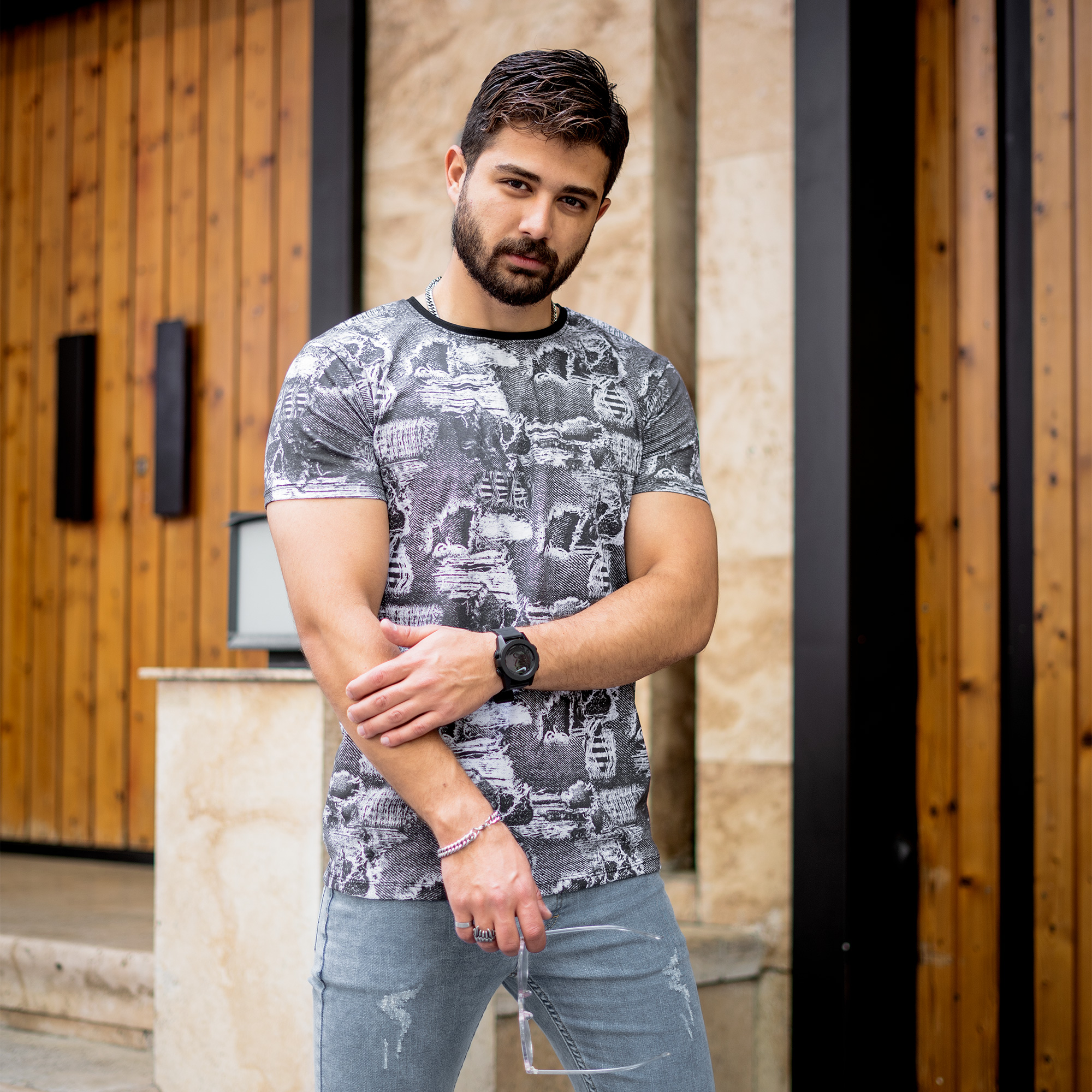 تیشرت طرحدار طوسی مردانه مدل TOTIX