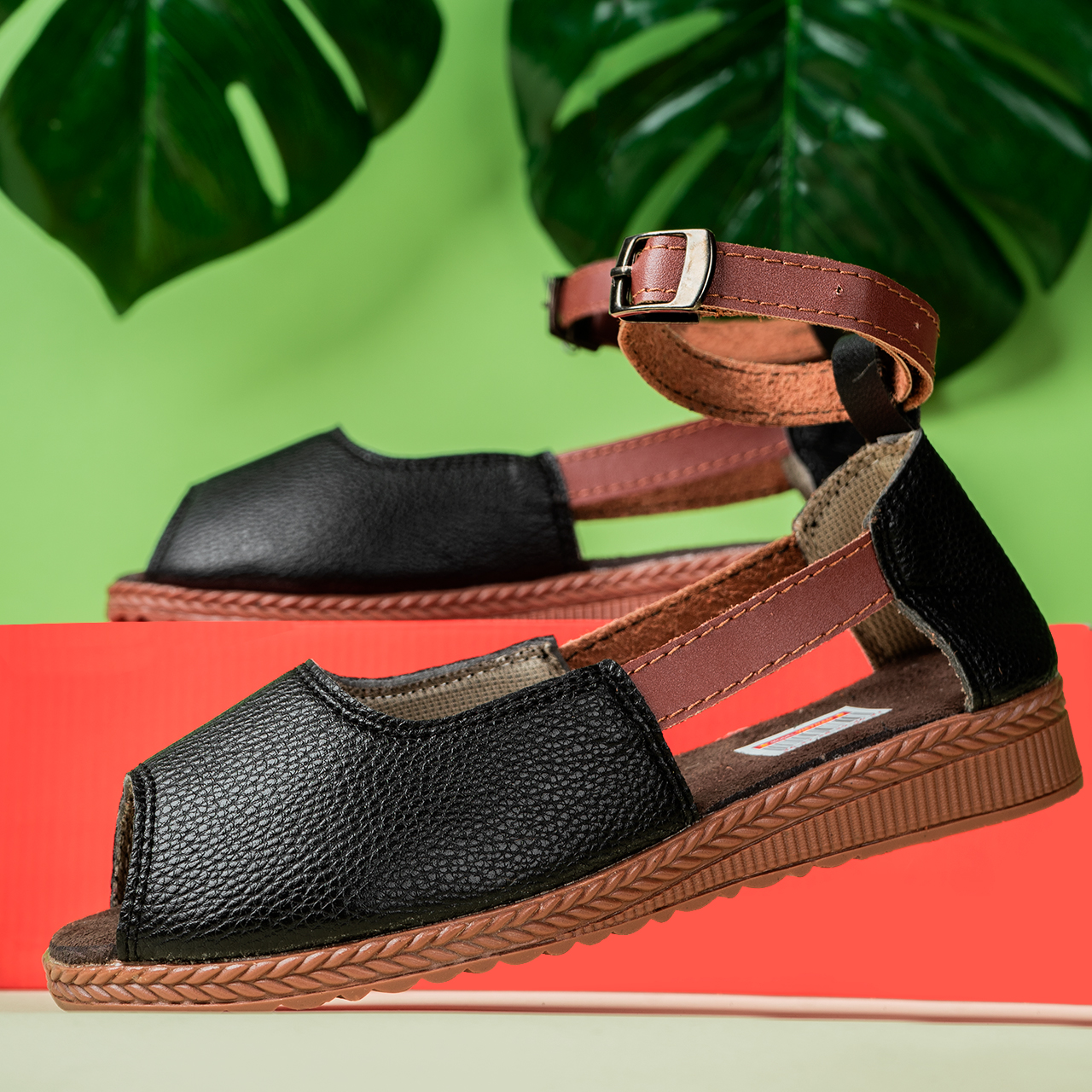 صندل زنانه مدل Diba