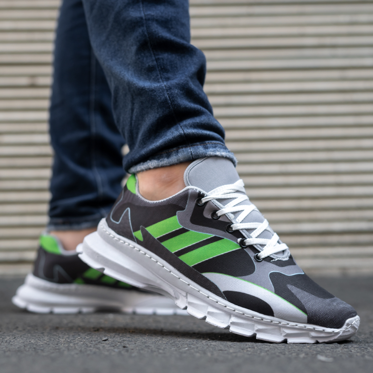 کفش ورزشی(T) خاکستری سه خط سبز مردانه مدل E98