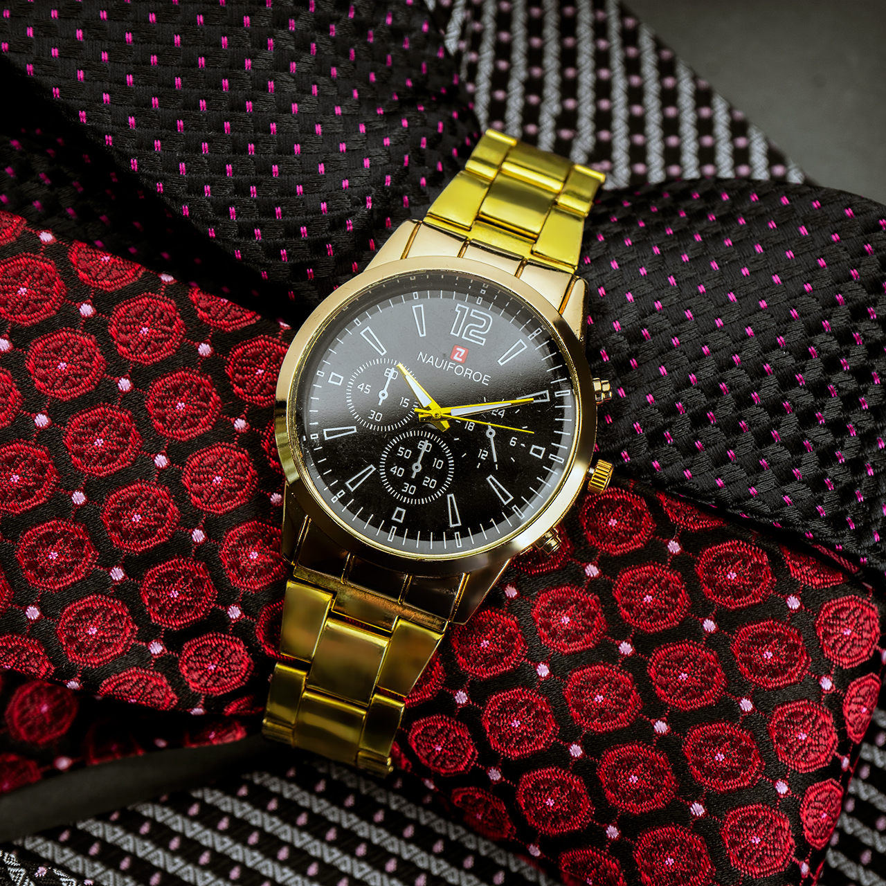 ساعت مچی مردانه Nauiforoe طلایی مدل U28