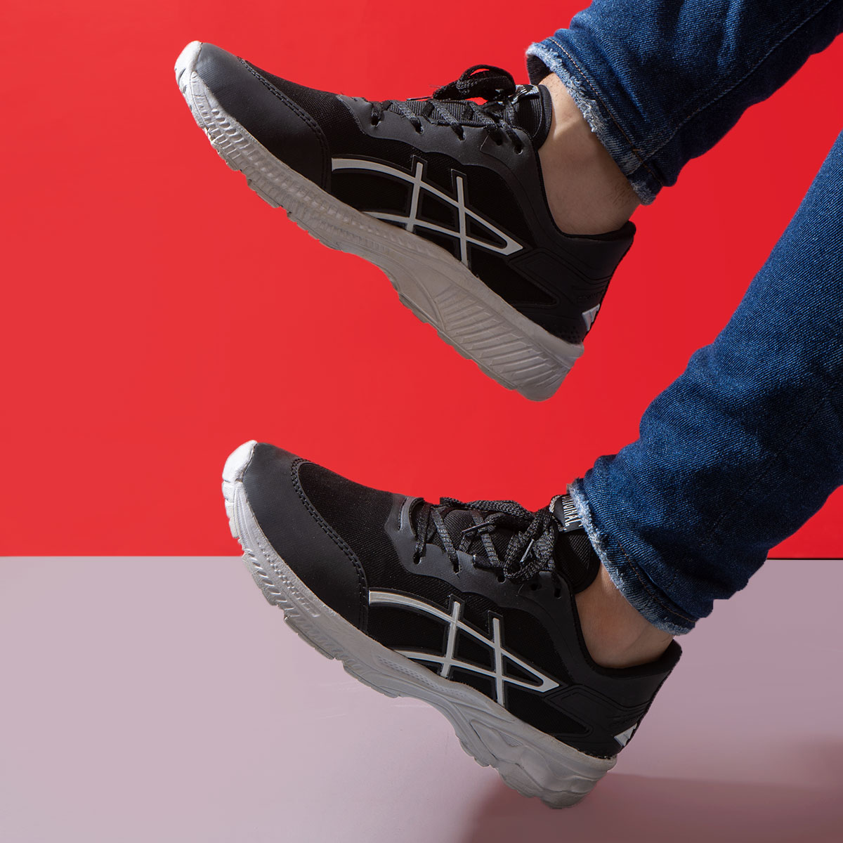 کفش ورزشی مشکی سفید زیره سفیدمردانه مدل Rail