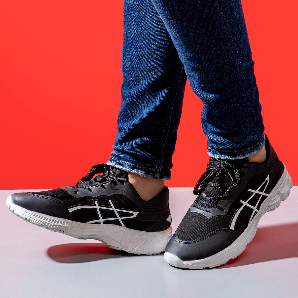 کفش ورزشی مشکی سفید زیره سفیدمردانه مدل Rail