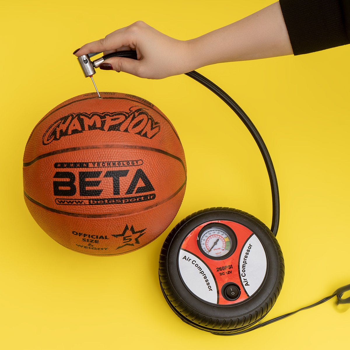 پمپ باد فندکی مدل DC12V