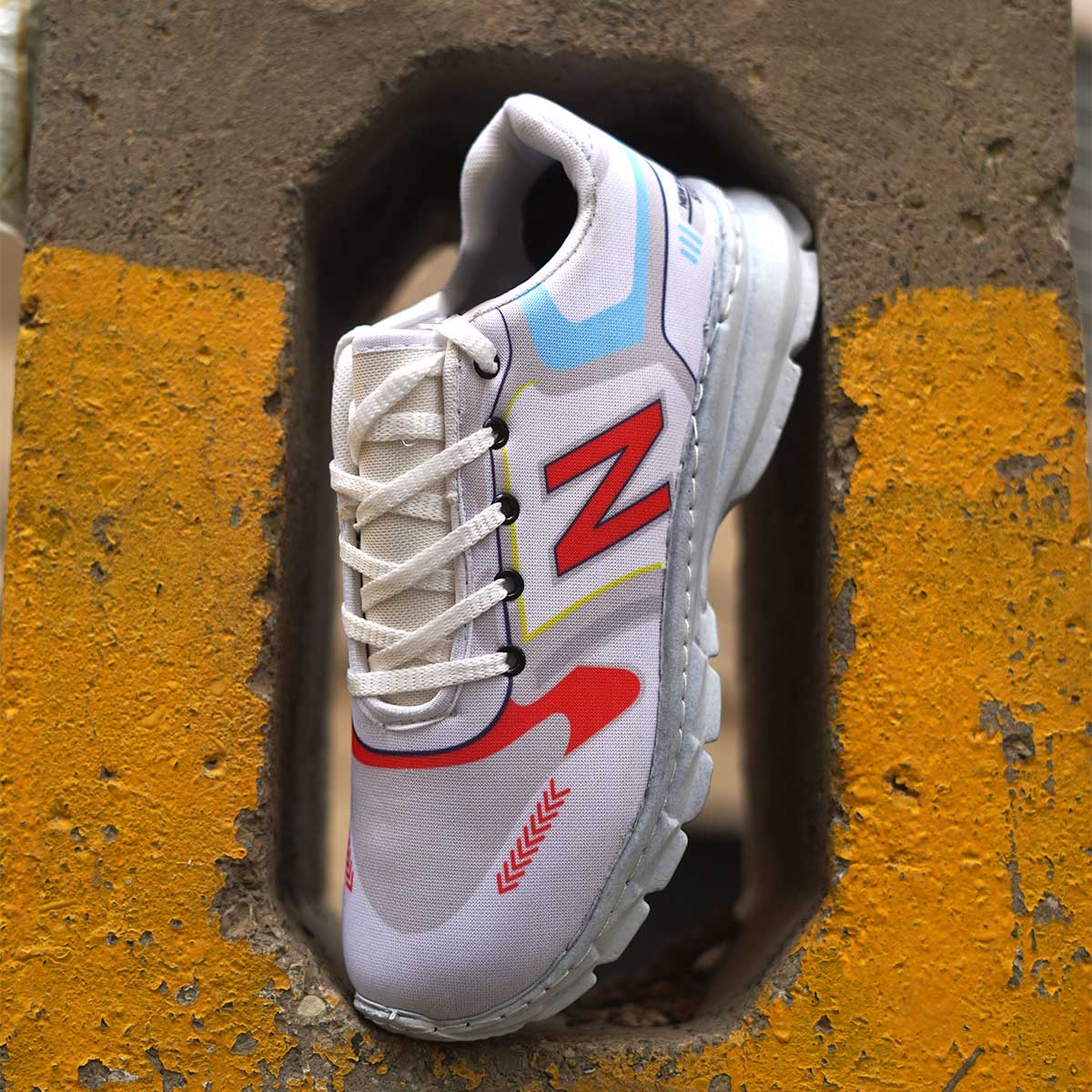 کفش ورزشی (T) سفید قرمز نیوبالانس مردانه مدل Varan