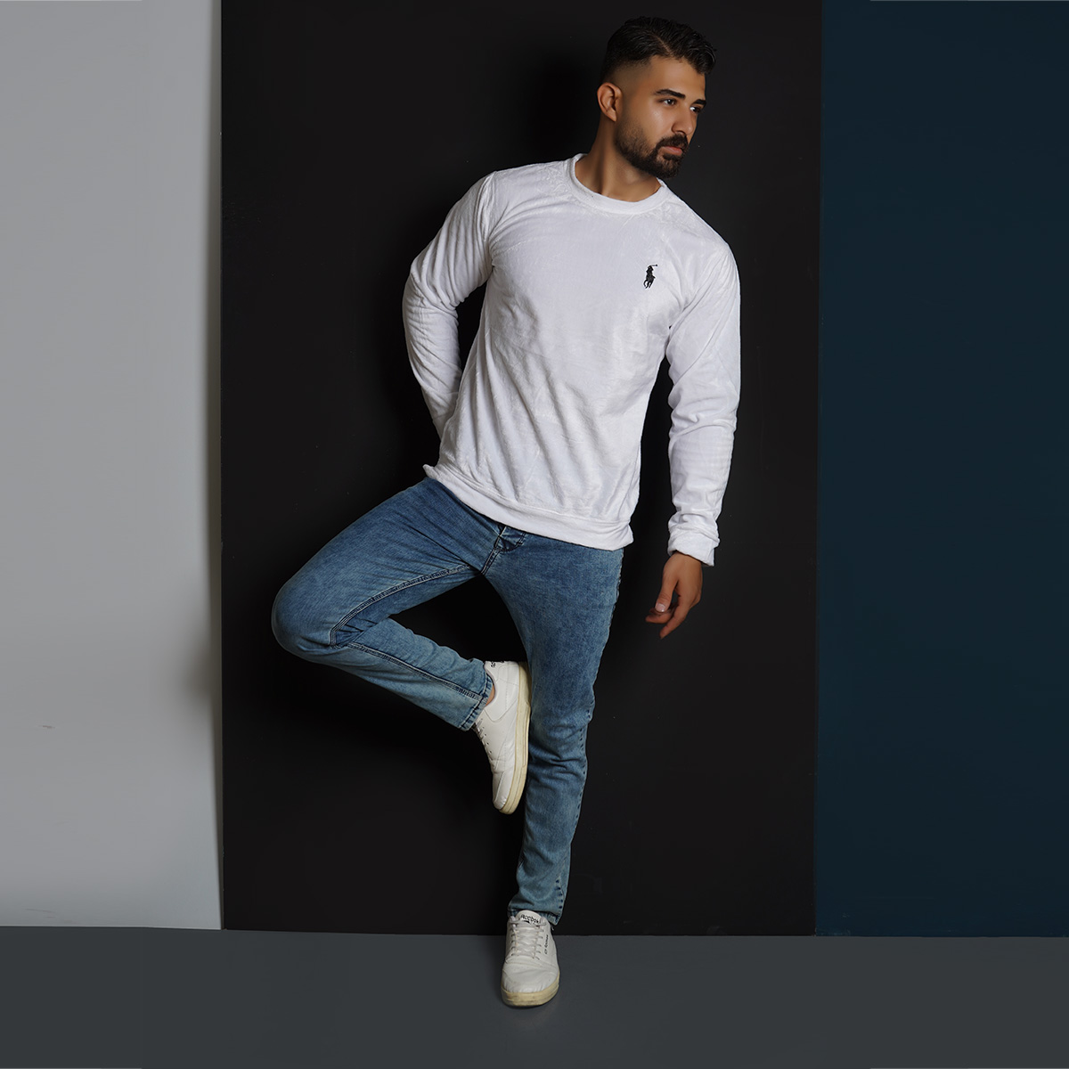 بلوز مردانه مخمل سفید مدل Raden