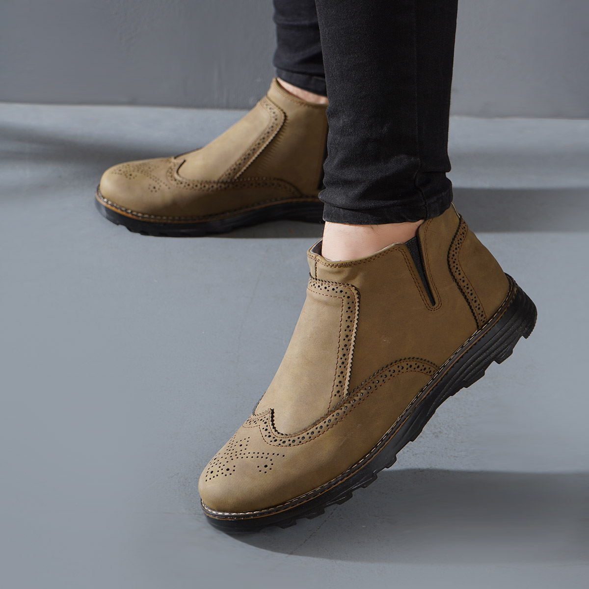 نیم بوت خاکی مردانه مدل ASHVAN