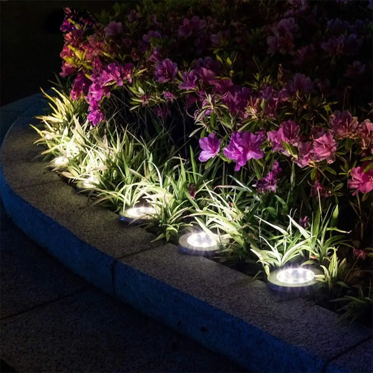 چراغ دفنی خورشیدی