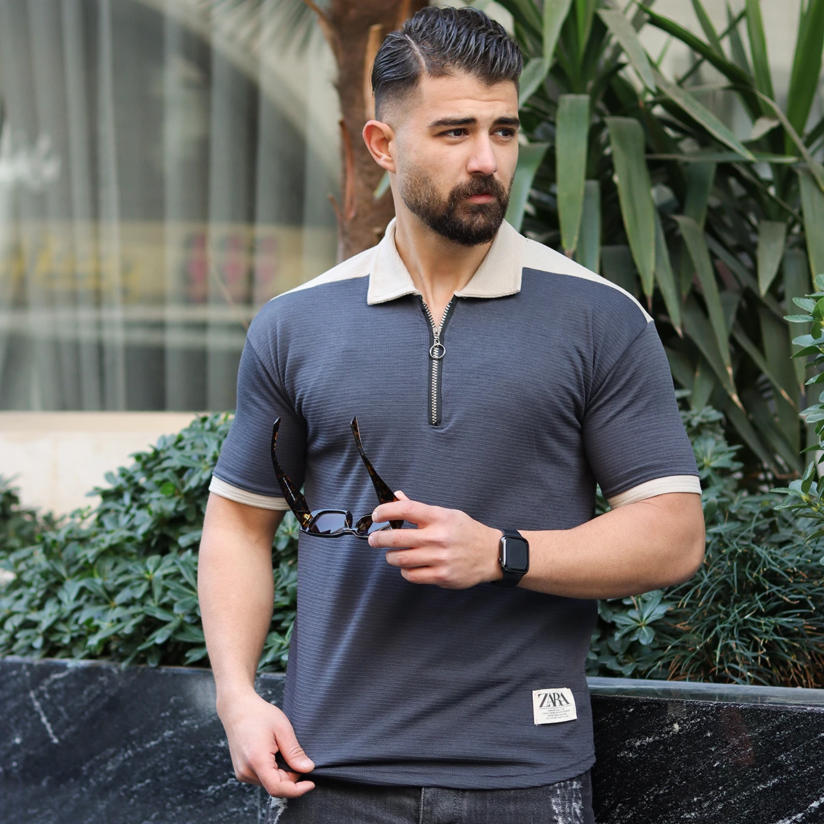 تیشرت مردانه یقه زیپ دار طوسی تیره مدل Radon