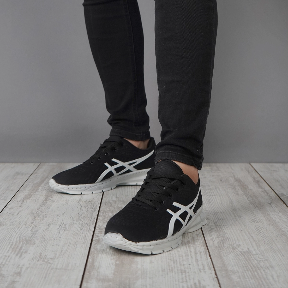 کفش ورزشی مردانه (T) مشکی زیره سفید مدل Minos