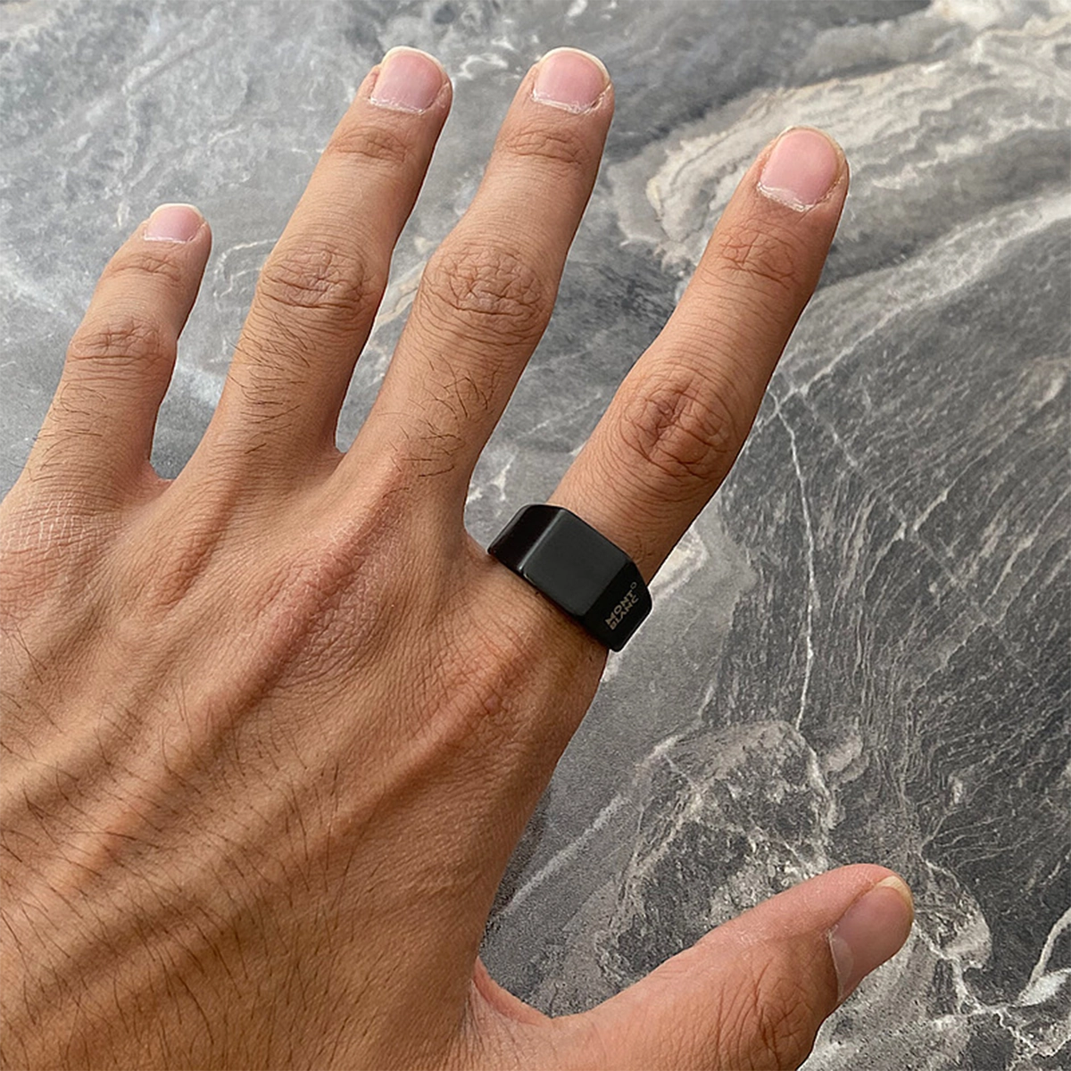 انگشتر مردانه مشکی مدل Mont Blanc