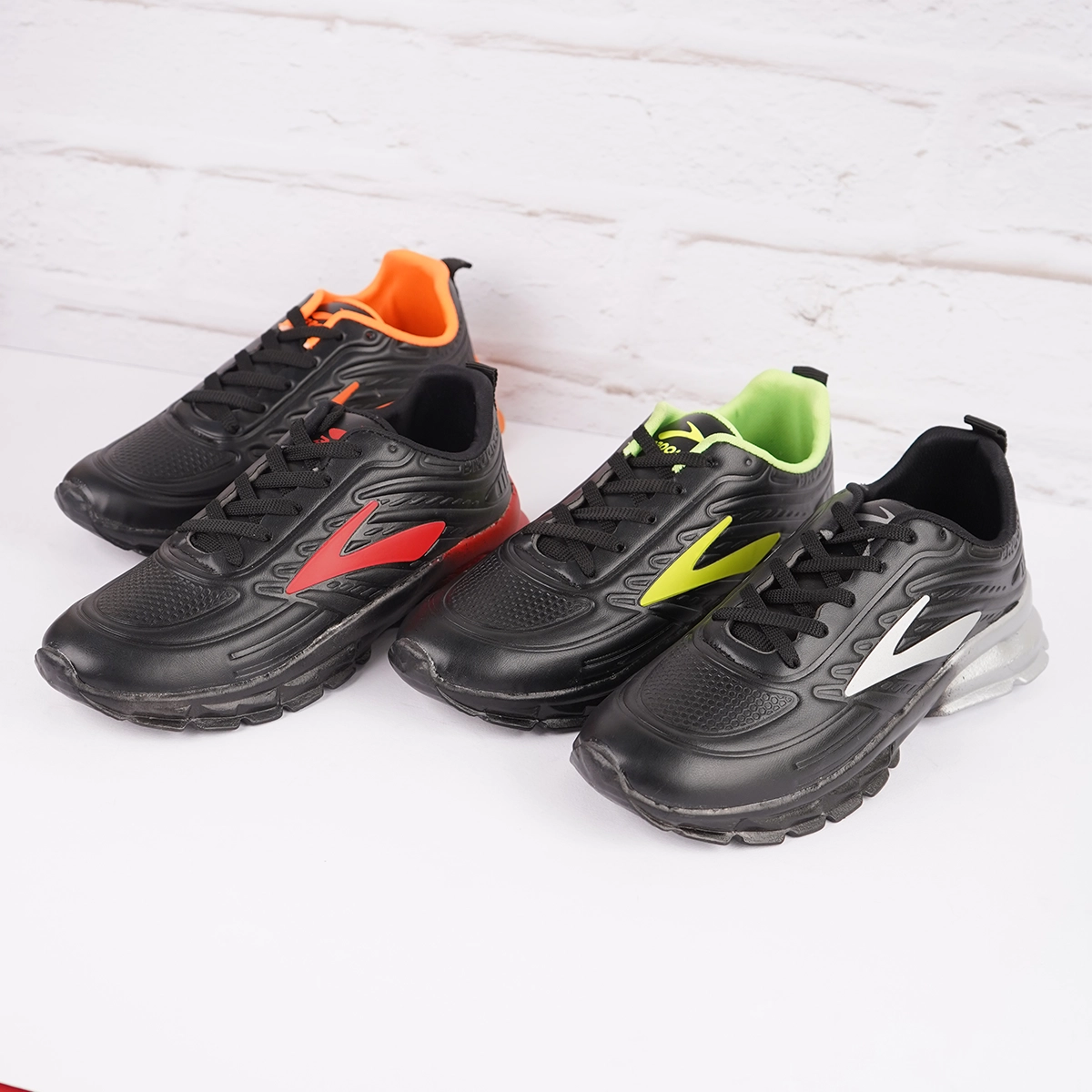 کفش ورزشی مردانه مشکی نقره ای مدل P802