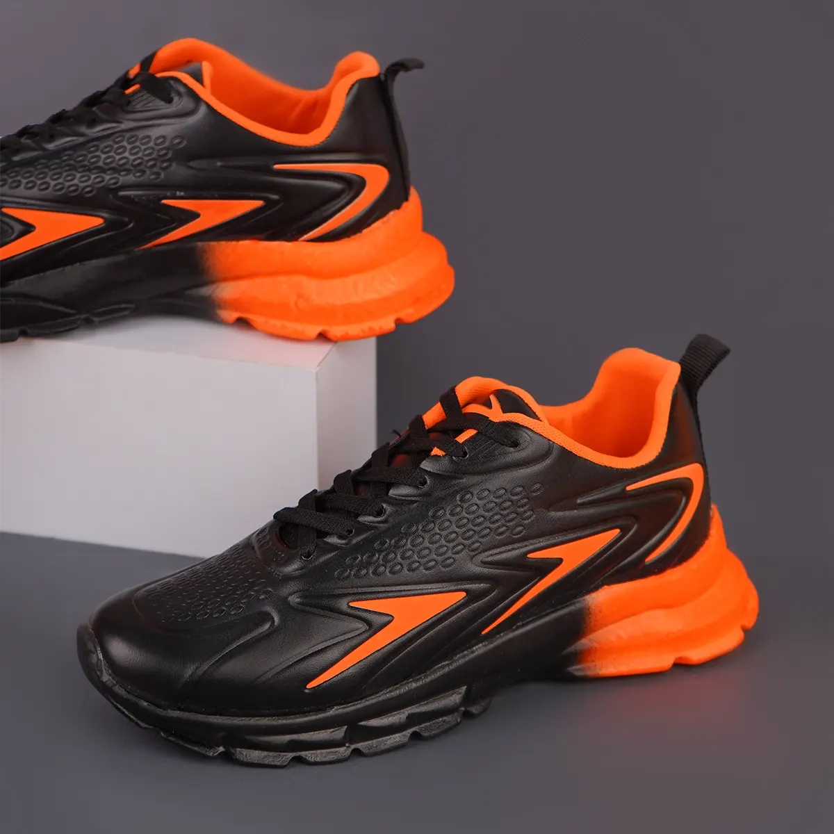 کفش ورزشی مردانه مشکی نارنجی مدل Marion