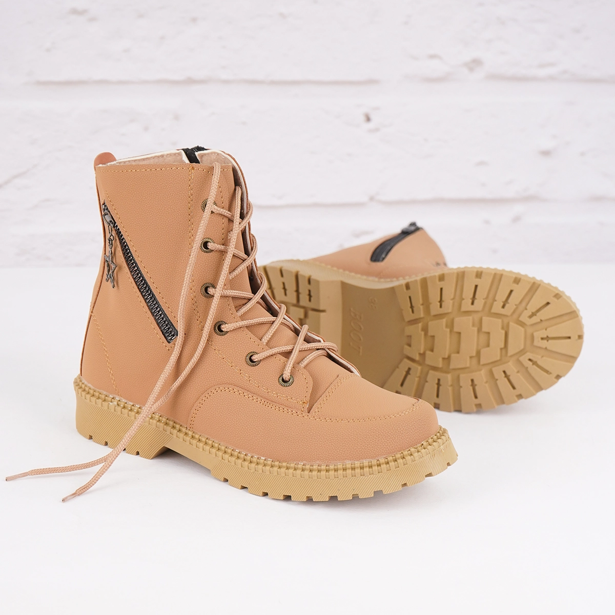 نیم بوت دخترانه قهوه ای مدل shiva