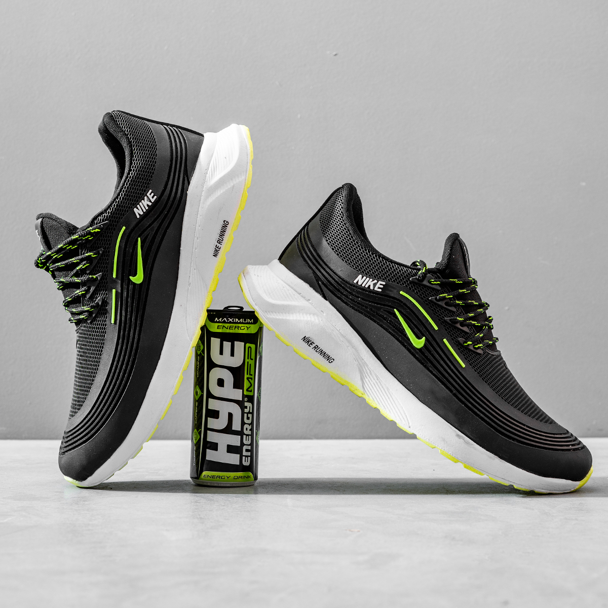 کفش ورزشی Nike مردانه مشکی سبزمدل Viliam