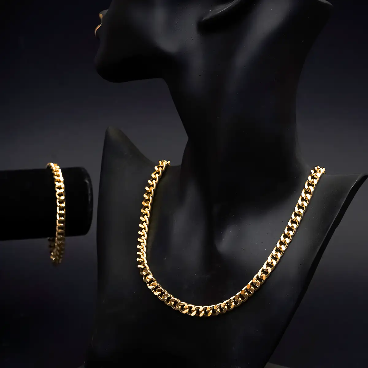 نیم ست Cartier مردانه طلایی مدل Zoris