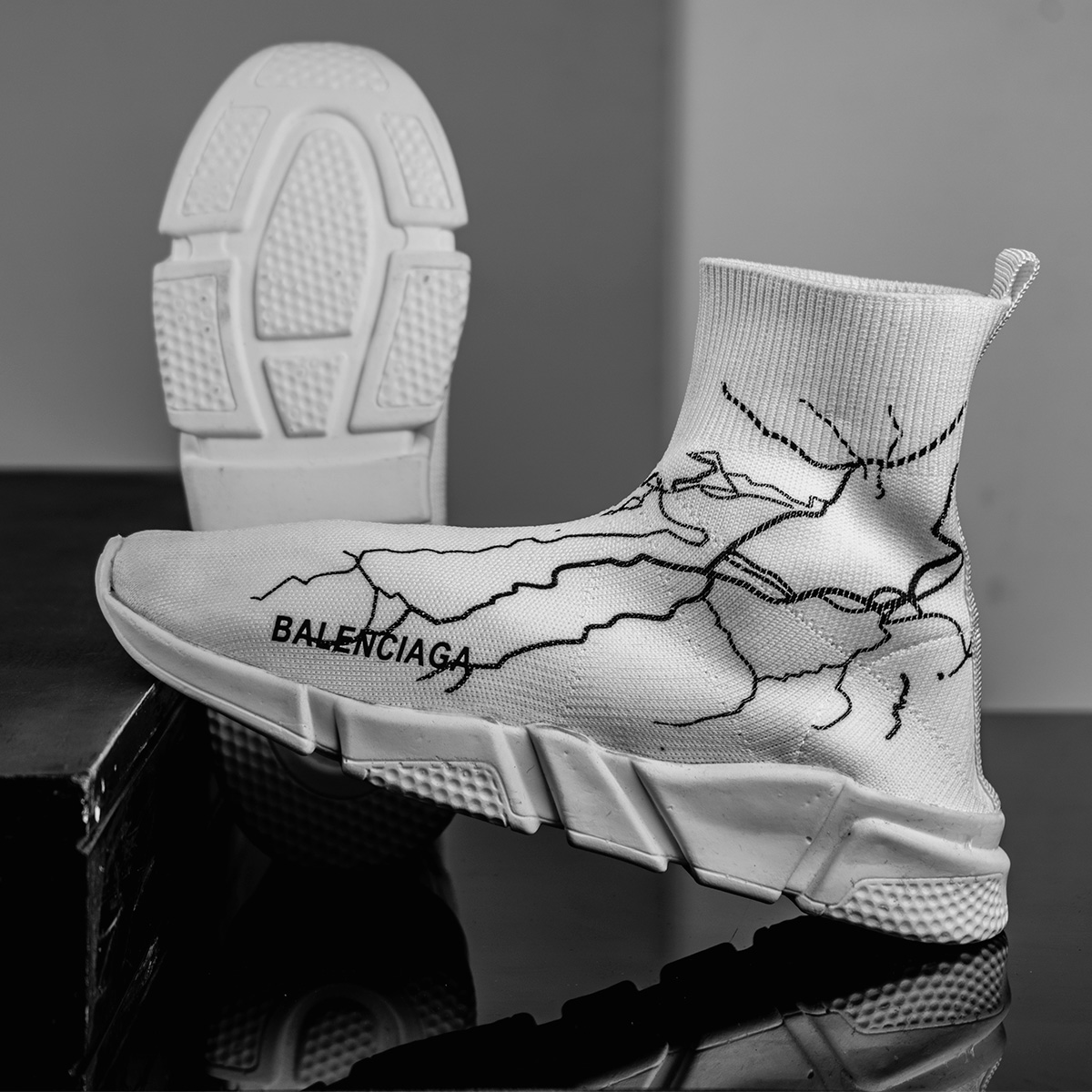 کفش ورزشی Balenciagaمردانه سفید مدلAgras