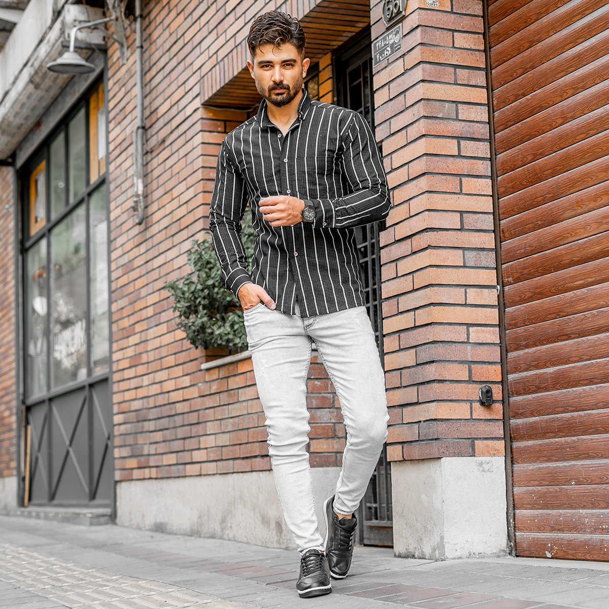 پیراهن مردانه راه راه سفیدمدل Melvis